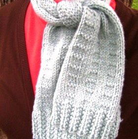 Free scarf knitting patterns. Easy knitting projects for a beginner.